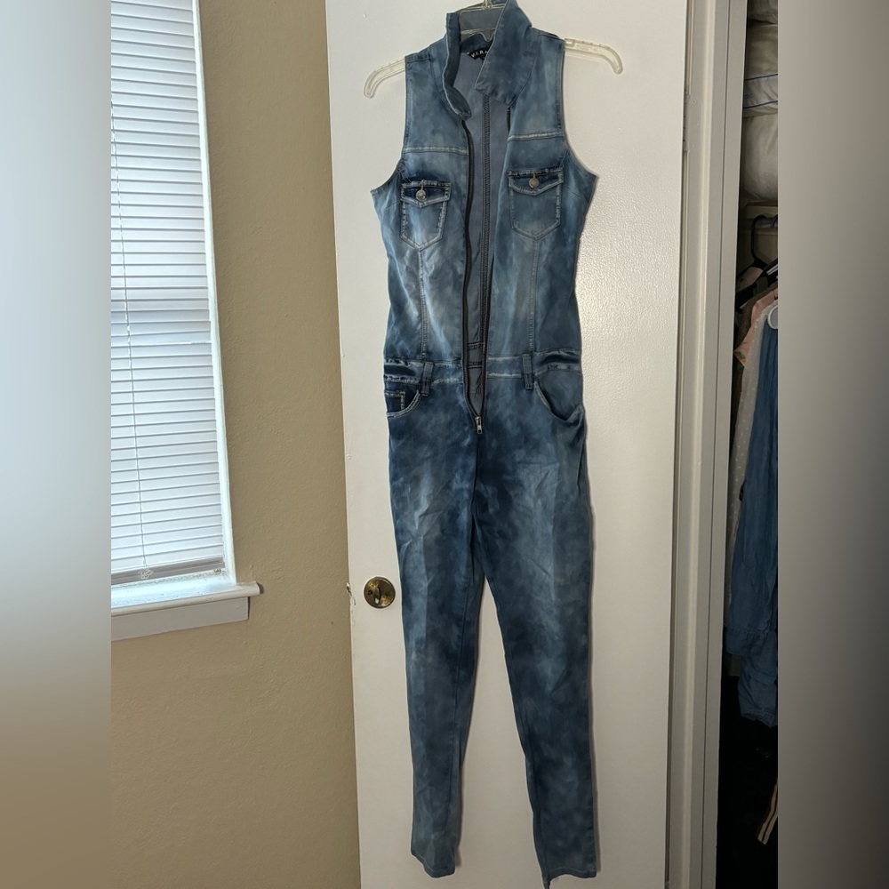 Sleeveless denim jumpsuit